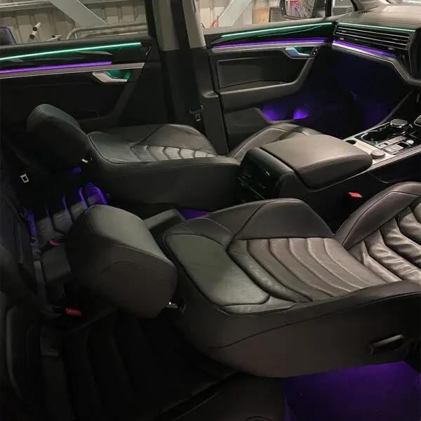 volkswagen-touareg-door-contour-led-strip-and-dashboard-600x600.webp
