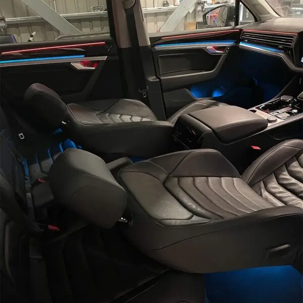 footwell-lights-front-and-rear-volkswagen-touareg-600x600.webp