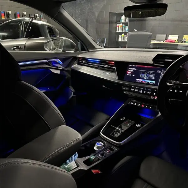 installation-ambient-lights-audi-london-600x600.webp