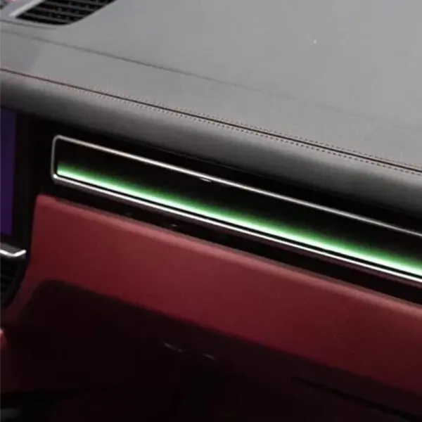 dynamic-led-strips-integrated-porsche-cayenne-2024-600x600.webp