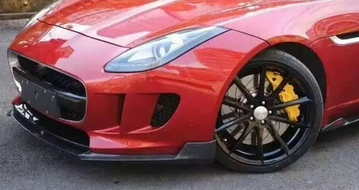 Jaguar-F-Type-Carbon-Fibre-Front-Lip-Spoiler-SVR-2015-2016-2017-XXIITUNING-2_484bf427-a927-4a83-b7d2-13357cfe7387.webp