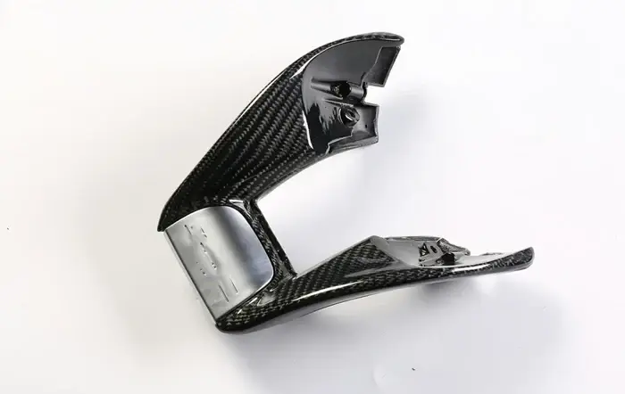 mercedes-benz-a45-cla45-gla45-c43-c63-e43-e63-cls63-s63-carbon-fibre-steering-wheel-trim-XXIITUNING-5_f823e56e-174e-.webp