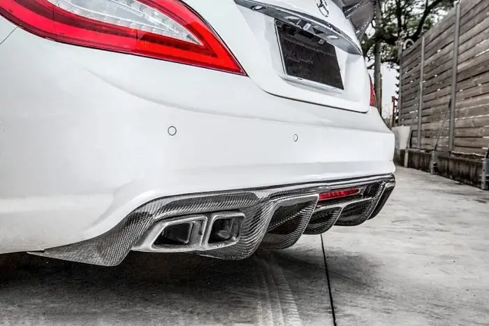Mercedes-Benz-X218-W218-CLS-Class-CLS63-Renntech-Style-Carbon-Fibre-Rear-Diffuser-XXIITUNING-3_b7b28f26-bf25-433b-9b7d-f4b.webp