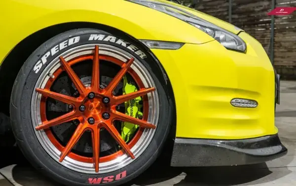 nissan-gtr-r35-pre-facelift-vs-style-carbon-fibre-front-lip-XXIITUNING-4_f7fa1045-19e4-405c-9aa8-09b0e9e035c8.webp
