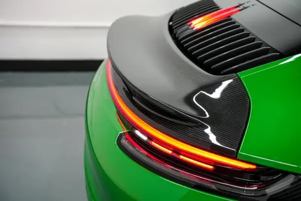 porsche-carrera-992-911-gt3-style-rear-trunk-spoiler-XXIITUNING-6 (1).webp