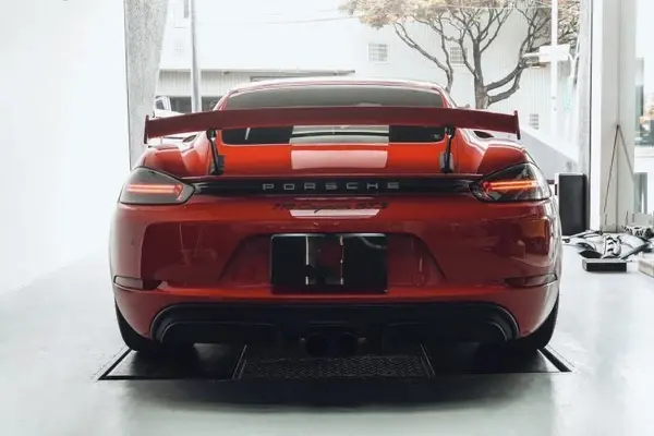 porsche-cayman-boxter-carrera-718-981-911-997-gt4-style-carbon-fibre-rear-spoiler-XXIITUNING-4_79a6cf67-9f94-40ec-b7f2-23fcd1f8ab5f.webp