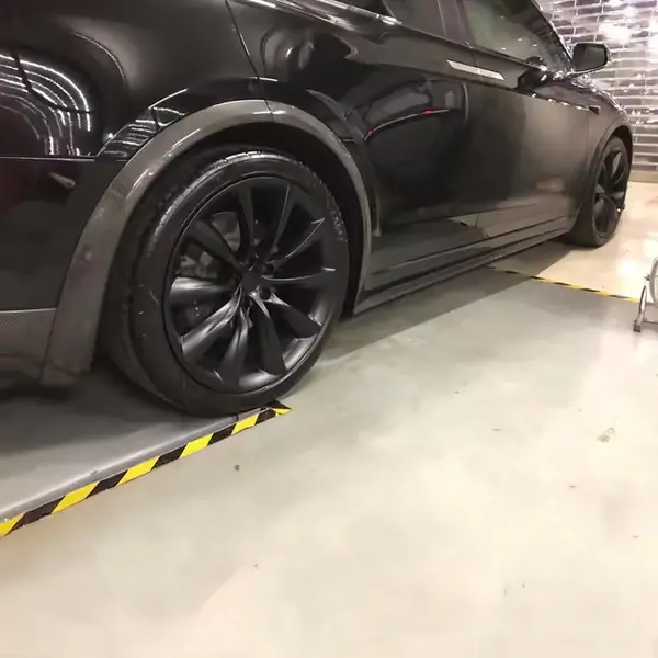 tesla-model-x-1st-gen-oem-style-carbon-fibre-fender-trim-overlays-XXIITUNING1.webp