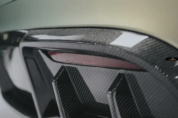 tesla-model-y-future-design-carbon-fibre-rear-diffuser-XXIITUNING-8.webp