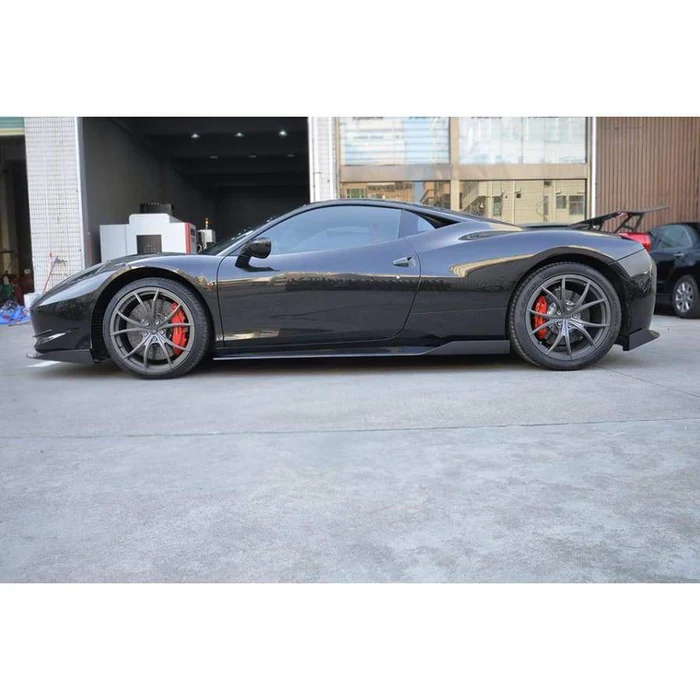 Ferrari 458 Berlinetta/Italia - VEL Style Carbon Fibre Side Skirts 