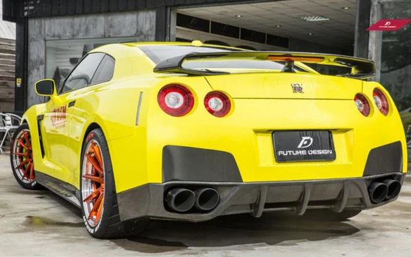 Nissan GTR (R35) Pre-Facelift NISMO Style Carbon Fibre Side Skirts 