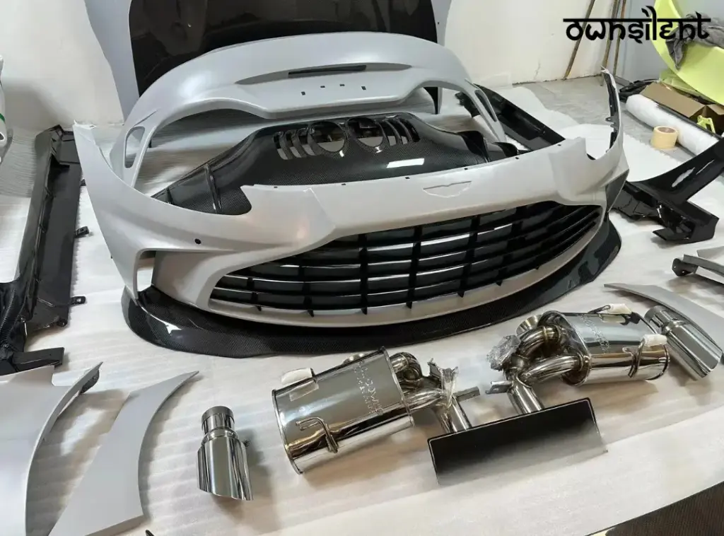 CONVERSION DRY CARBON BODY KIT for ASTON MARTIN VANTAGE 2018+ to V12 VANTAGE 2022+